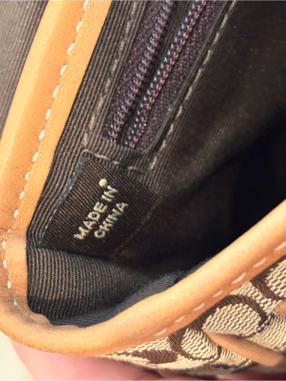 COACH Vintage Y2K Signature Canvas Buckle Waist Pouch (Style No. F77157) - Picture 13 of 16